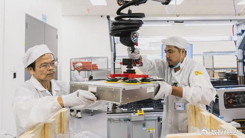 蘋果美國造AI服務器首批發貨，首位向特朗普寄贈禮品的科技巨頭